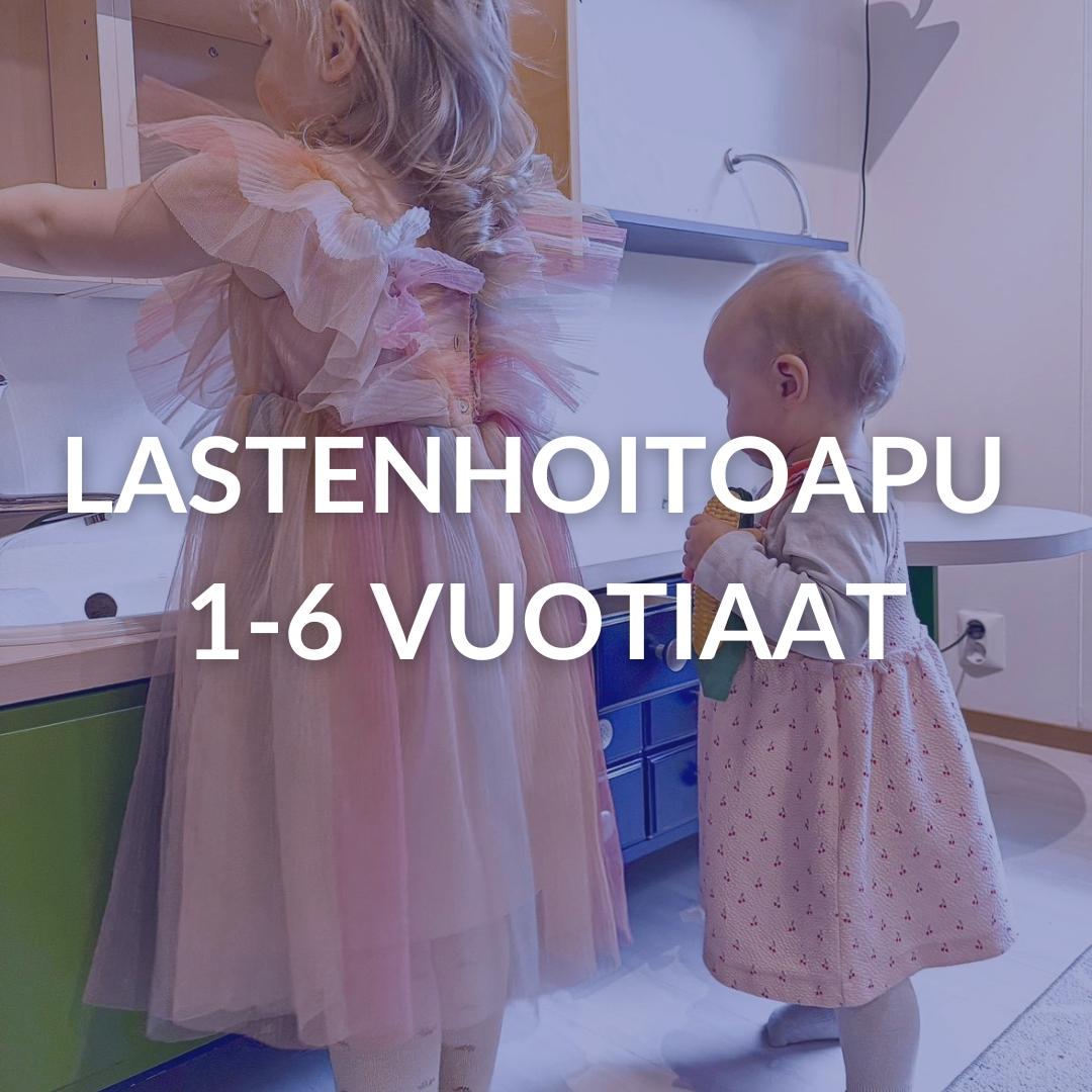 Isompi ja pienempi lapsi leikkimässä 