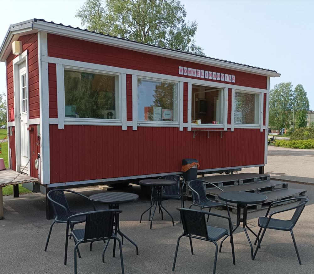 Lähikuva Ylivieskan 4H-yhdistyksen Vohvelikahvilasta.