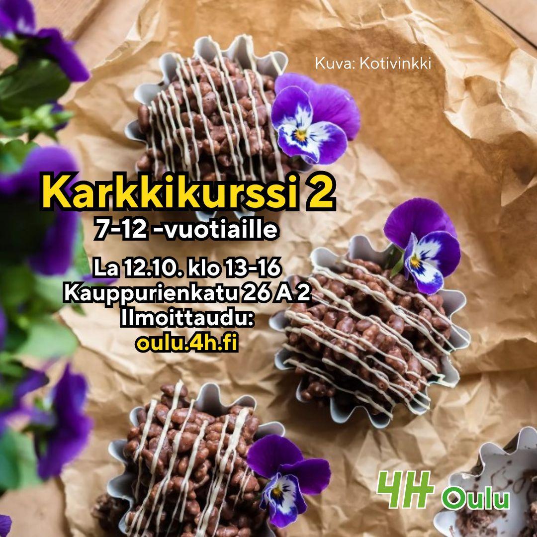 Riisimurovaahtokarkkeja ja violetteja orvokkeja ruskean paperin päällä. "Karkkikurssi 7-12 -vuotiaille La 19.10. klo 10-13, Kauppurienkatu 26 A 2.
Ilmoittaudu: oulu.4h.fi."