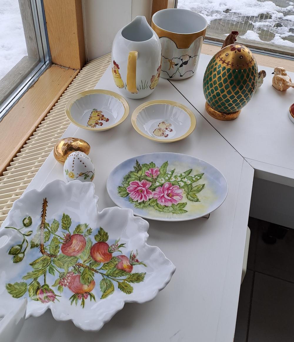Posliinimaalaus Ikkunan yttelyn Pystytys 29 2 2024 Nummelan 