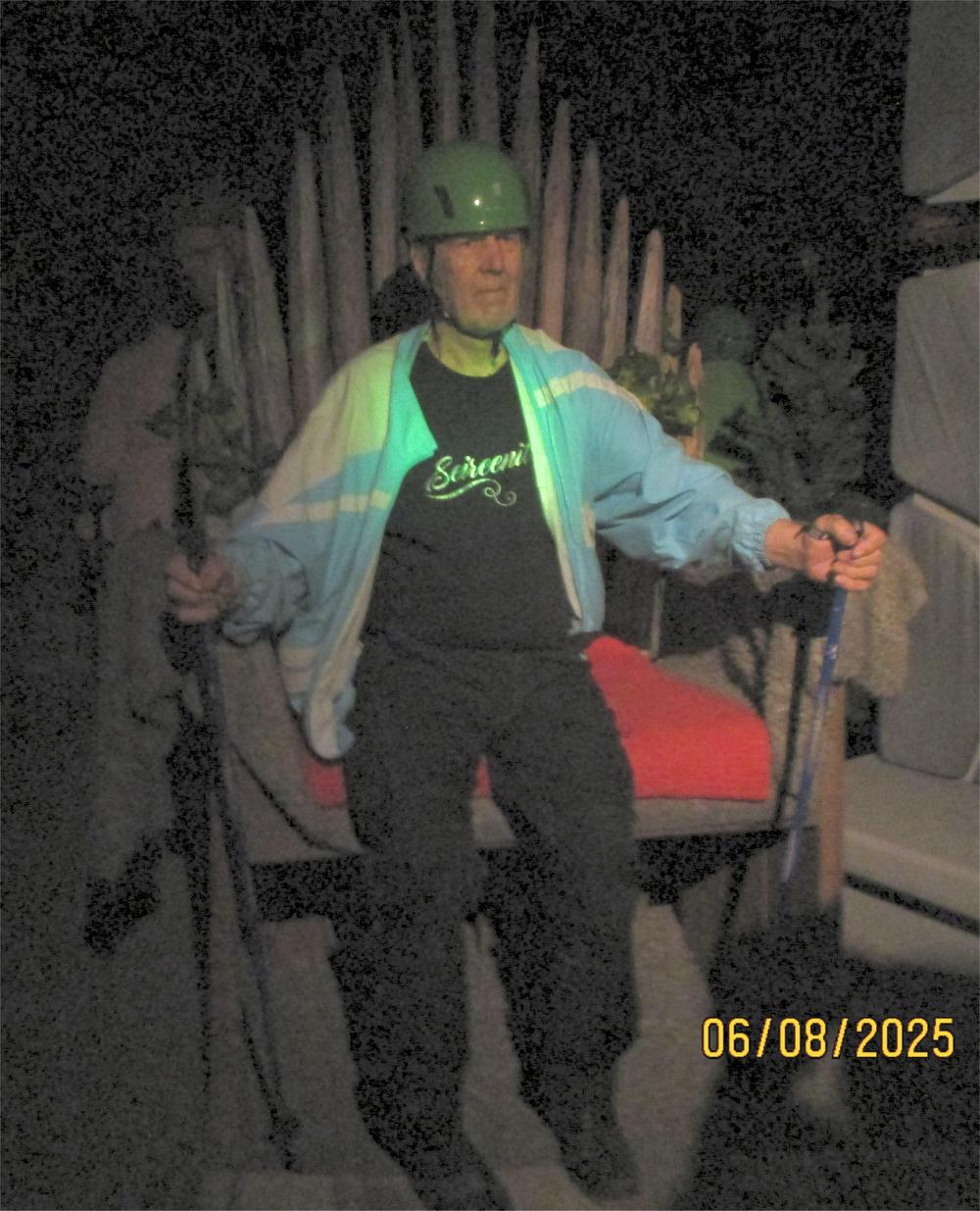 Luolanpeikon istuimella