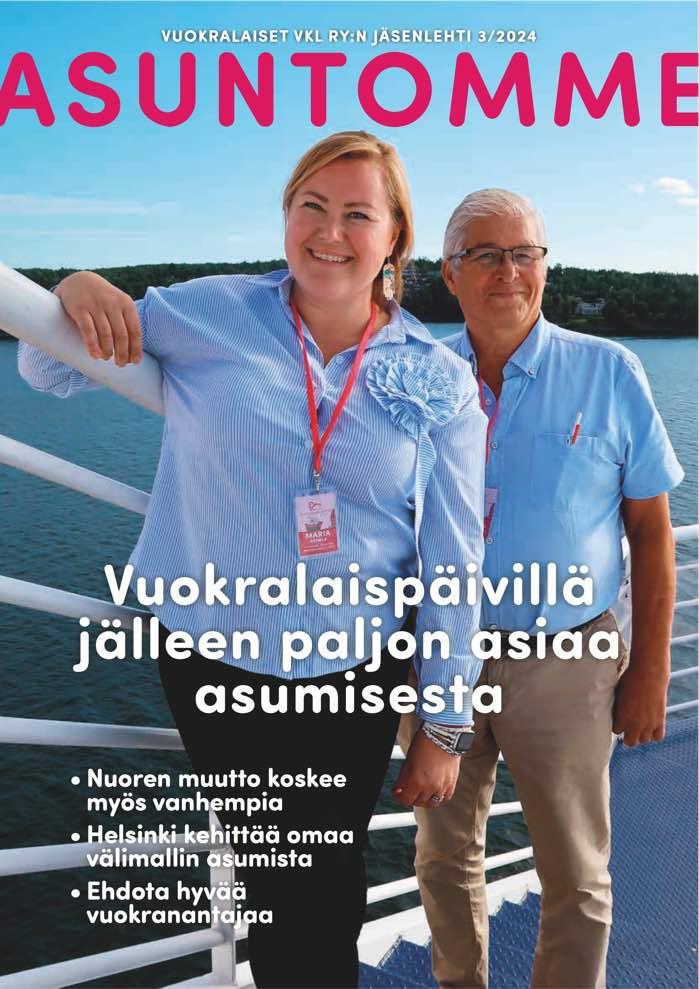 3/2024 Asuntomme-lehden kansikuva, jossa nainen ja mies seisovat hymyillen vaaleansinisissä paidoissa laivan kannen portailla. 