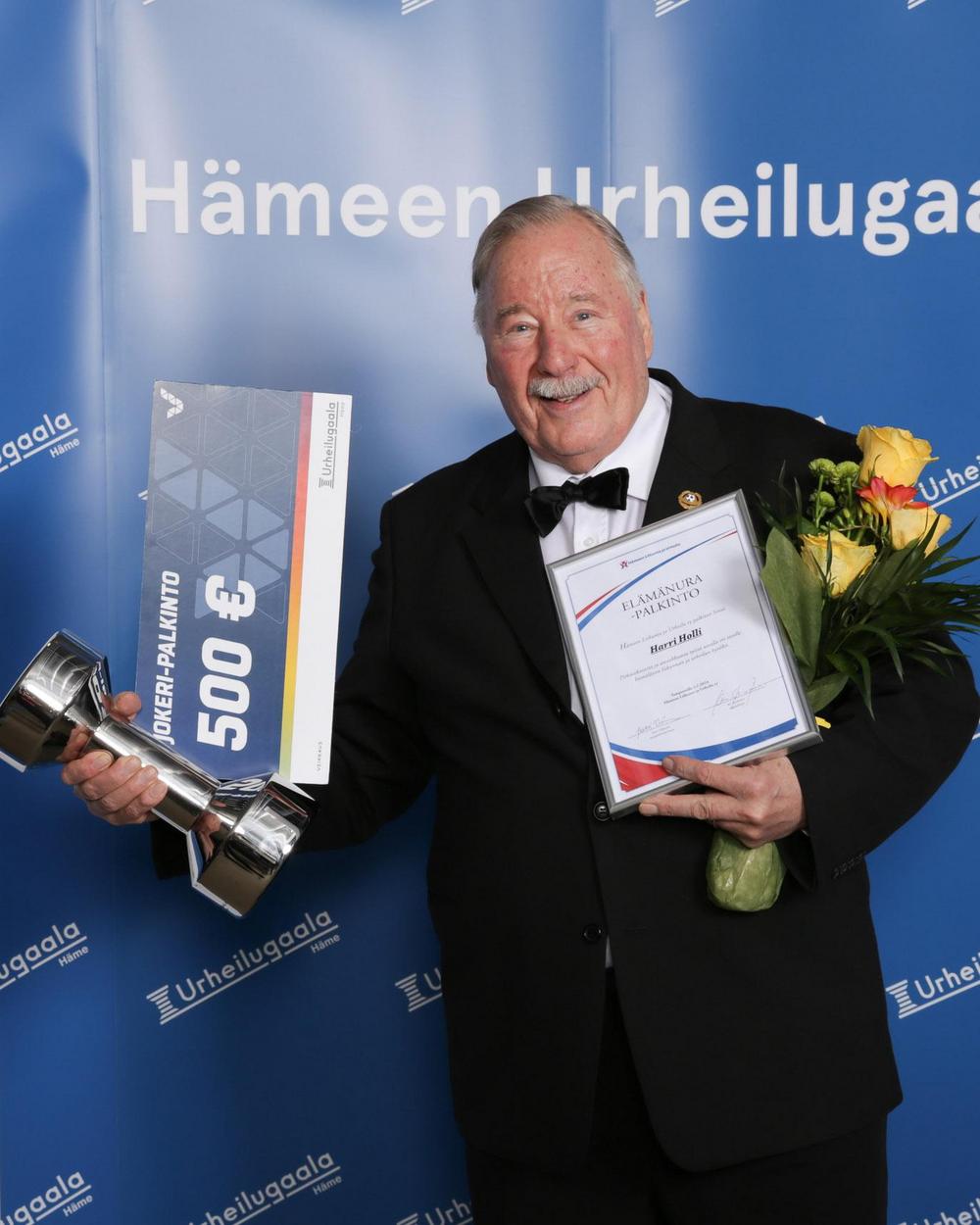HLU:n vuoden 2022 Elämänura-palkinnon saanut Aila Tamminen.