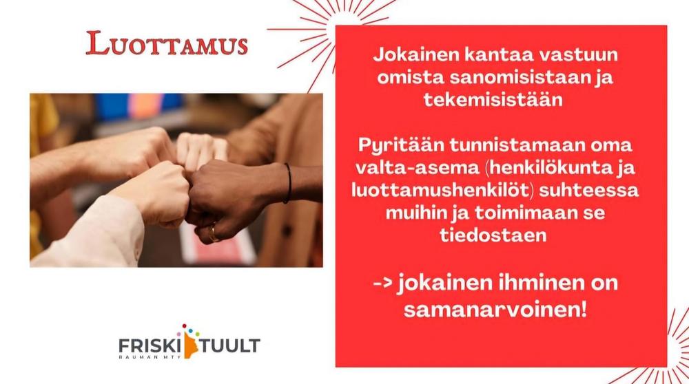 ihmisten käsiä yhdessä