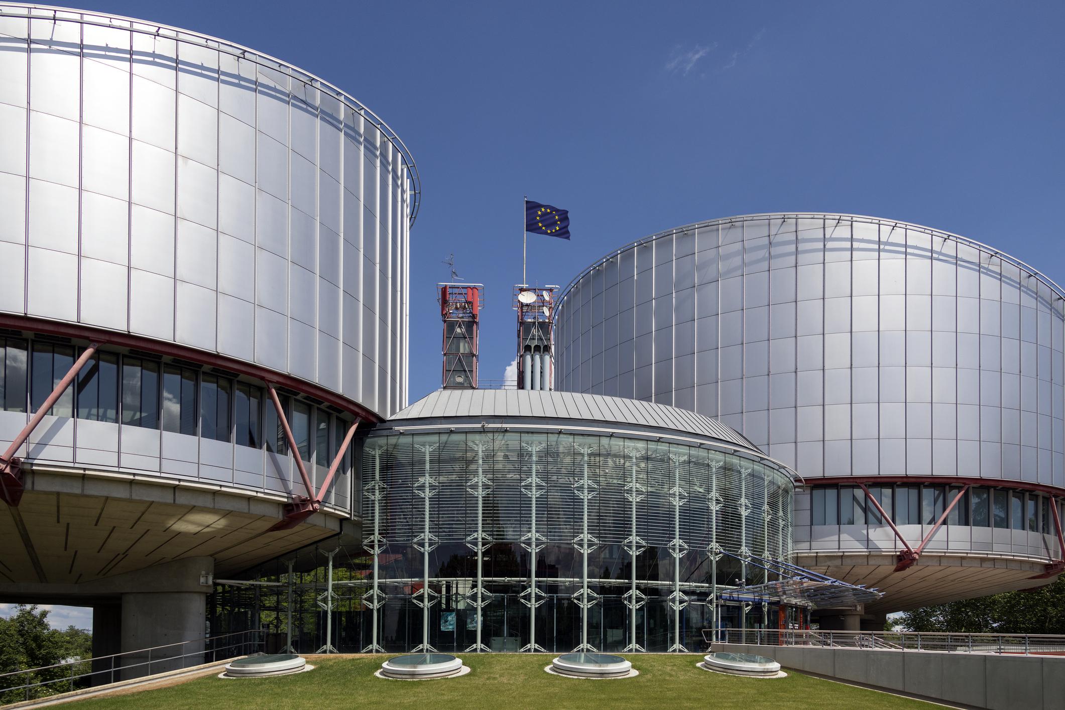Euroopan ihmisoikeustuomioistuimen rakennus Strasbourgissa.
