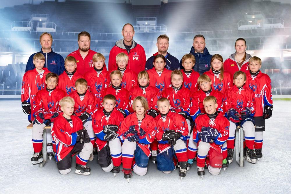 Viikingit U8 joukkuekuva 2024-2025