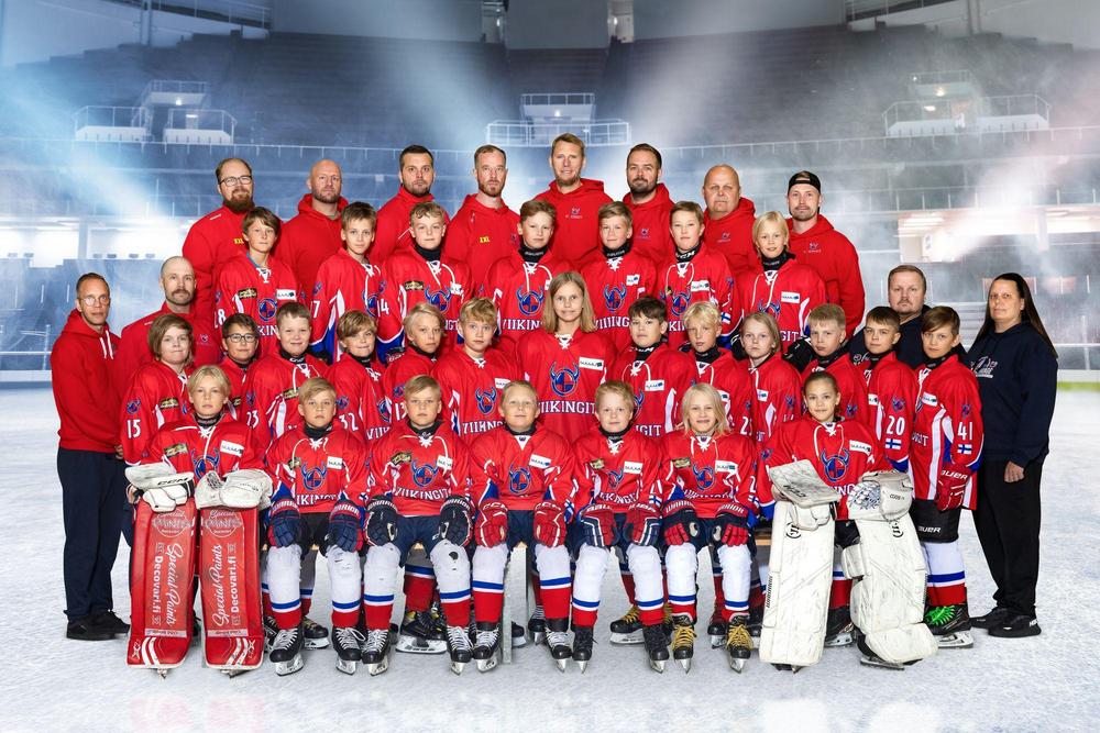 Viikingit U12 joukkuekuva 2024-2025