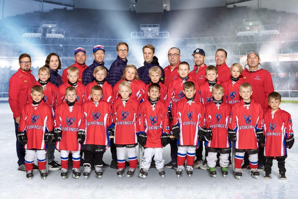 Viikingit U8 joukkuekuva 2024-2025