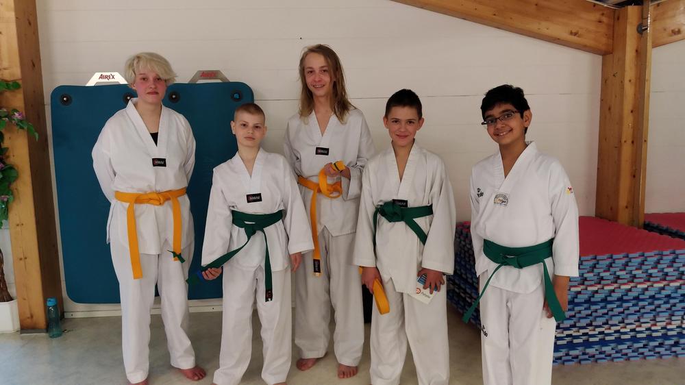 Meira (vas.), Max, Kassu, Daniel ja Haarsukhrai