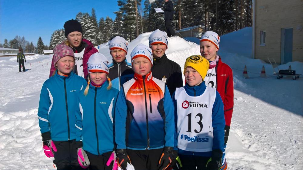 Koululaisten maakuntaviesti hiihdettiin Sonkajärvellä . | Sonkajärven  Pahka