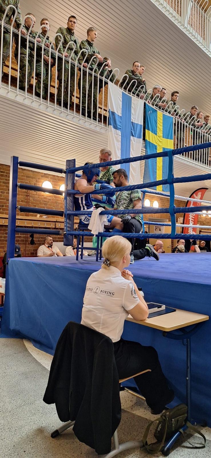 Alvar kuuntelee, Smede ja Amin ohjeistaa