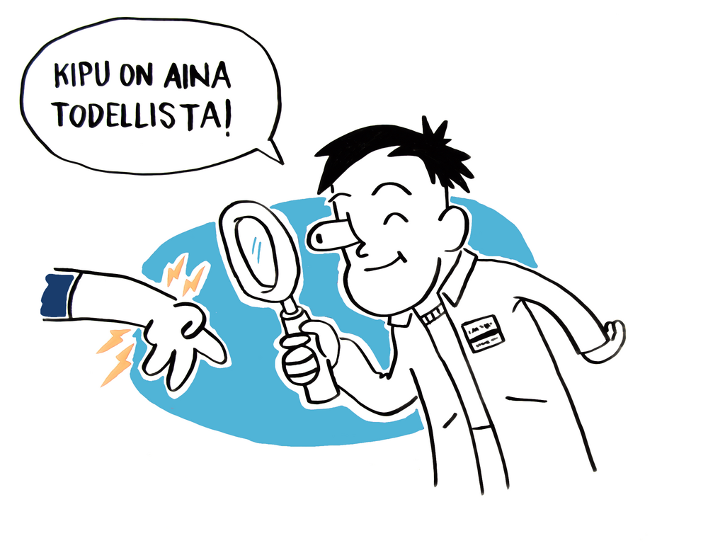 Lääkäri tutkii suurennuslasilla kättä. Teksti: Kipu on aina todellista.