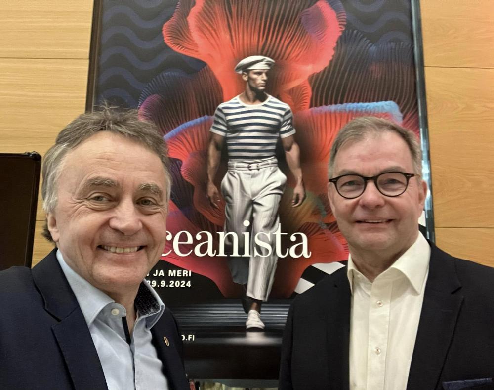 Oceanista-näyttelyjuliste. 