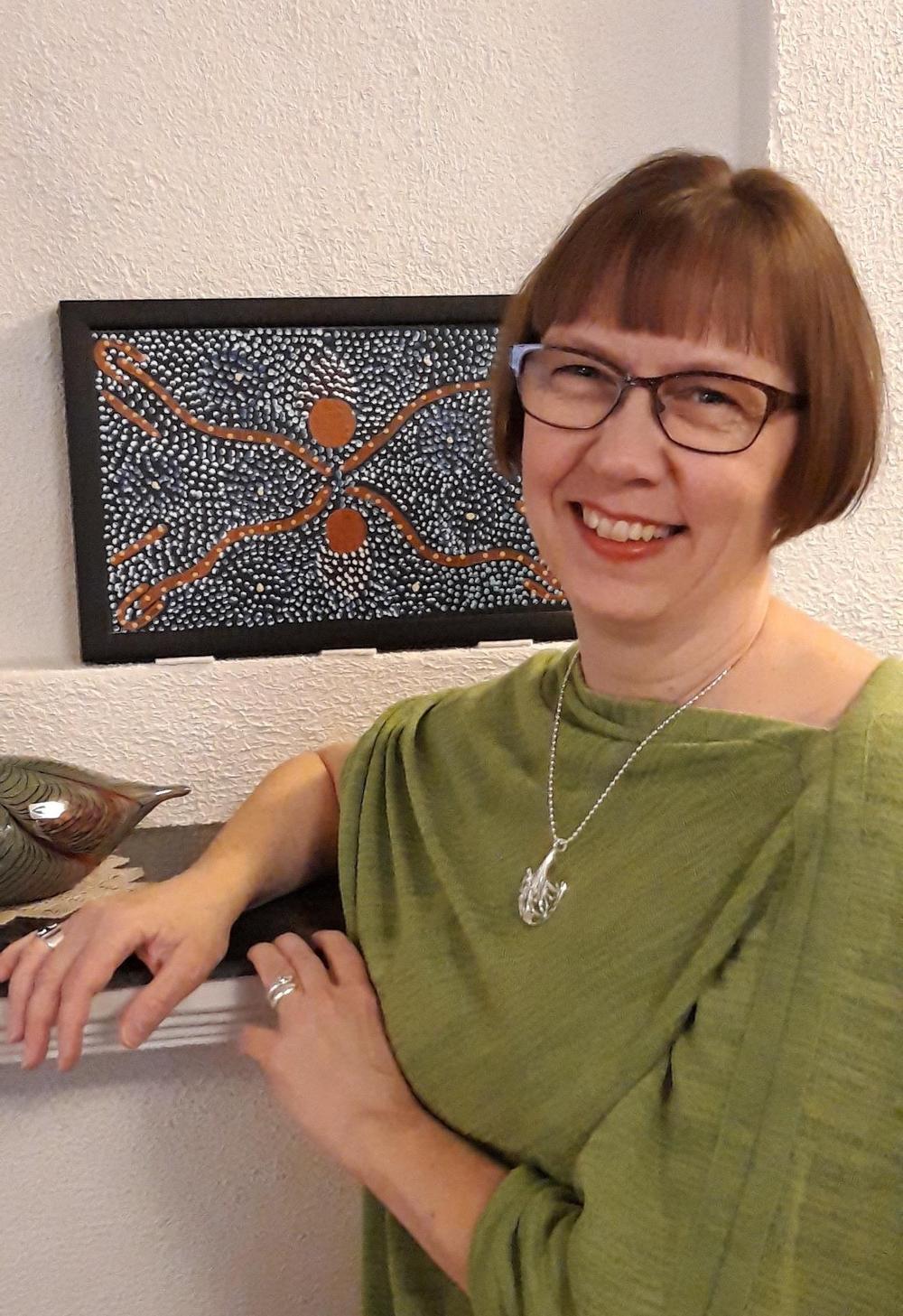 Solennekuoron musiikillinen johtaja MuM Kirsi Mäki