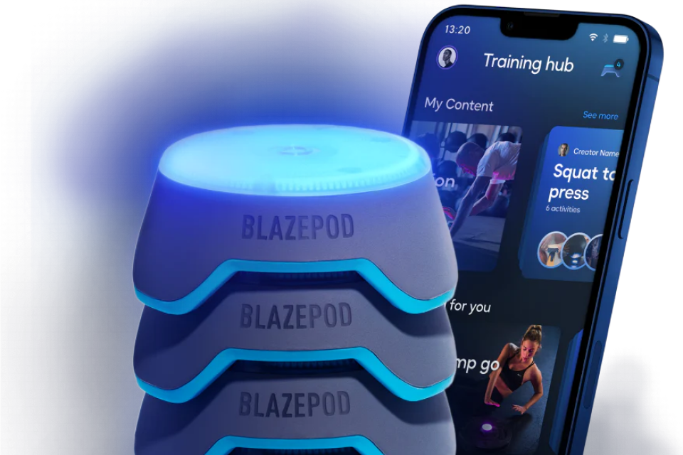 Oura-sormus ja älypuhelin.