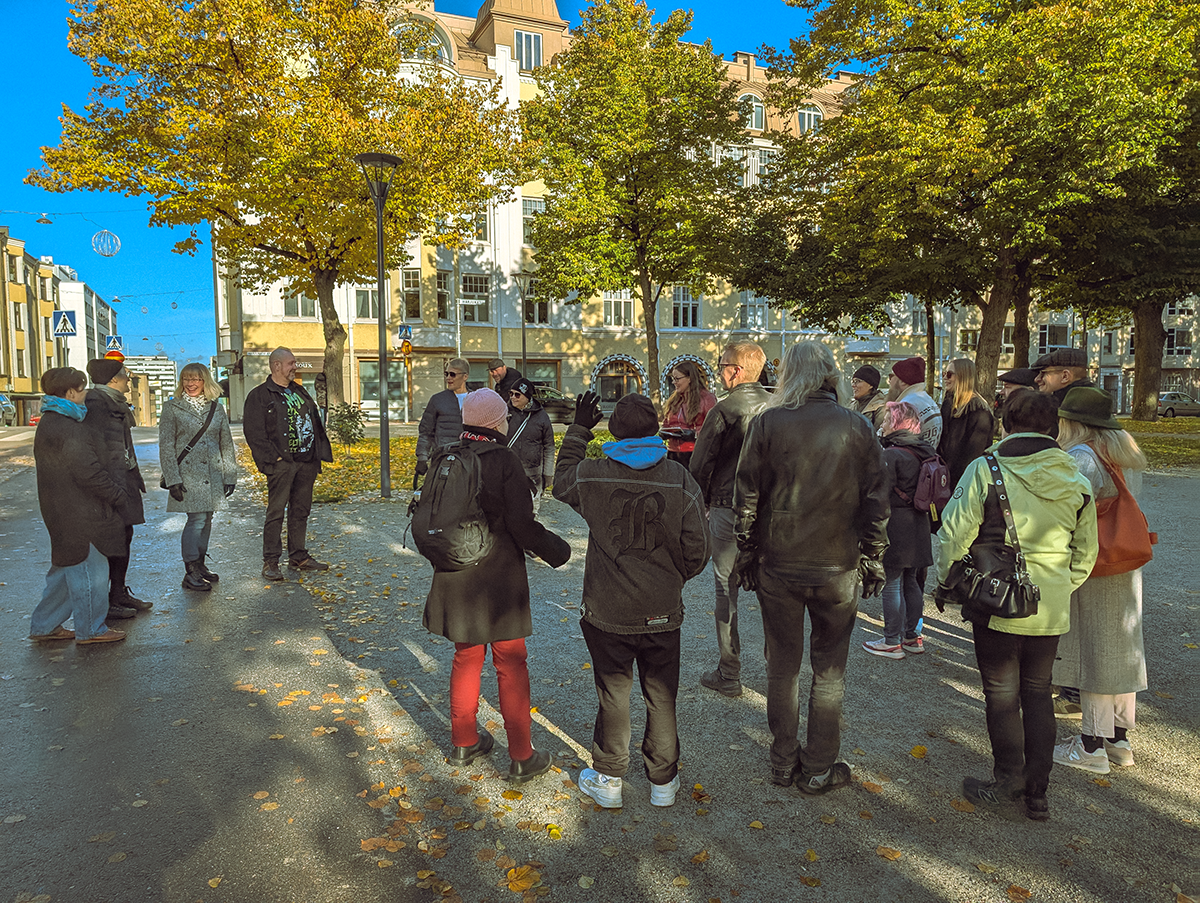 kävelyopastus Lahden keskustassa