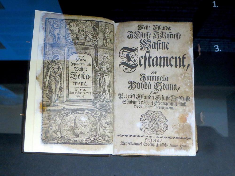 Wastne Testament, toinen painos 1727. Kuva: Tapio Mäkeläinen, 2025.