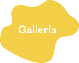 Keltaisessa läiskässä teksti: Galleria.