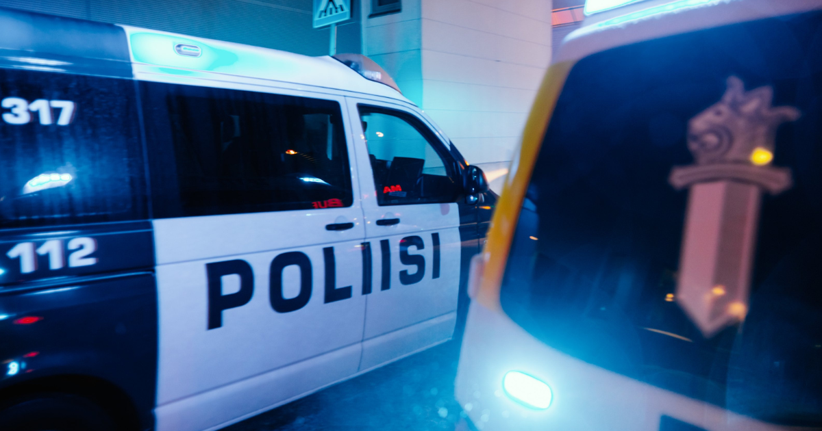 Lähikuva kahdesta poliisiautosta. Kuvan on ottanut Sami Hätönen.