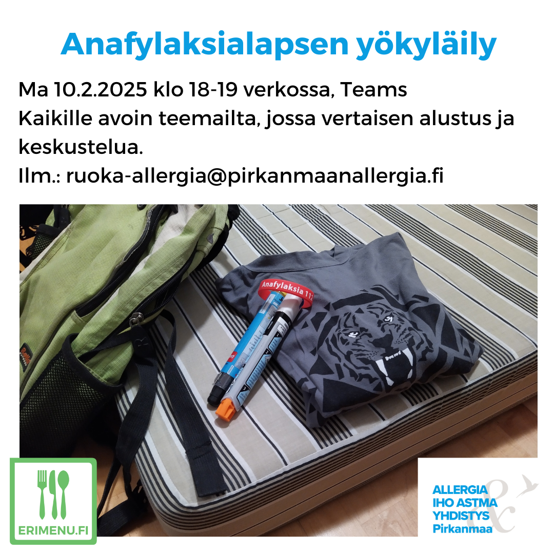Kuvituskuvana patjalla reppu, yöpuku ja adrenaliini-injektorit ja tekstinä tilaisuuden aika ja paikka.