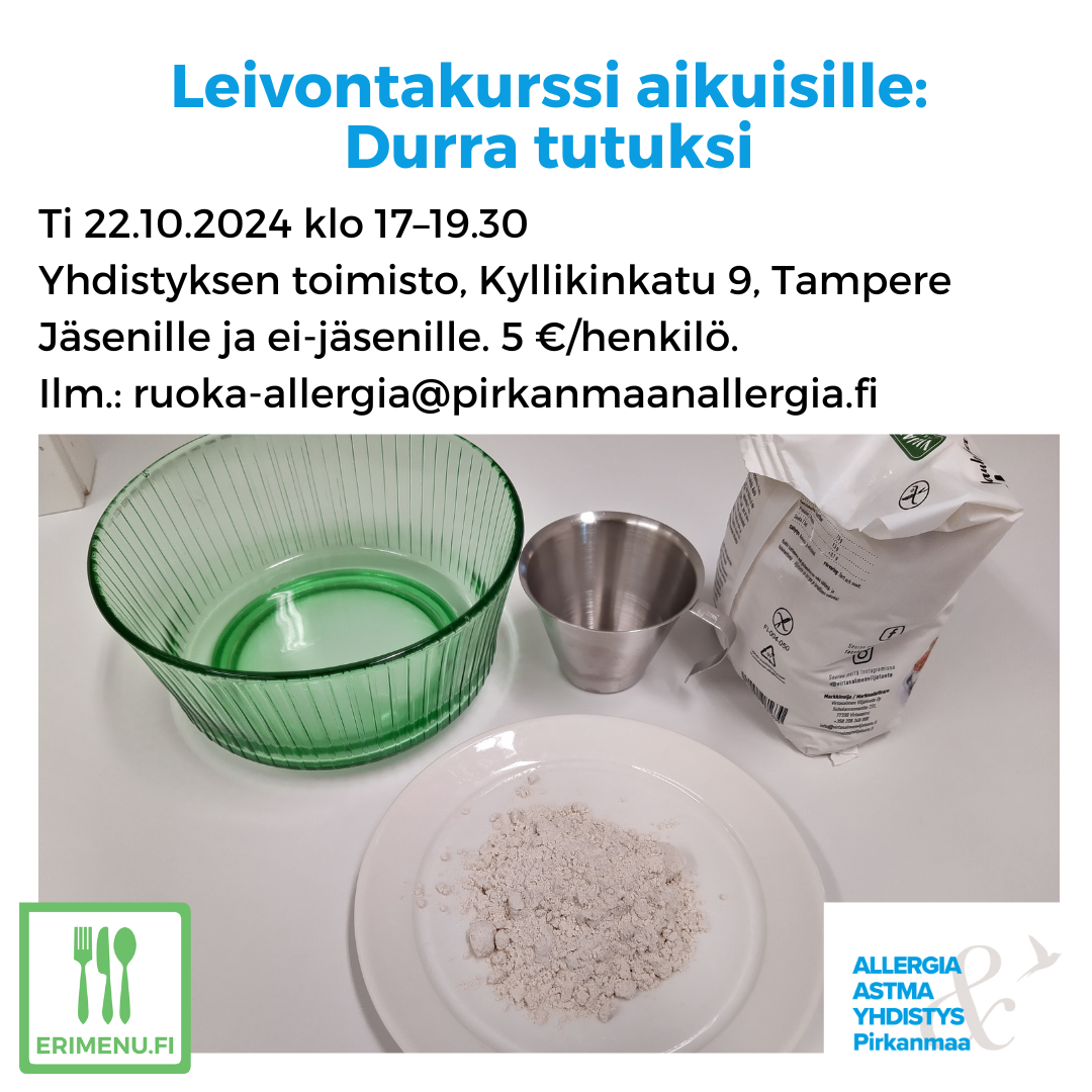 Kuvituskuvana lautasella durrajauhoa ja vieressä leivontakulho ja mitta. Tekstinä tilaisuuden aika ja paikka. 