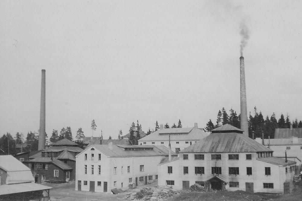 Ryttylän lasitehtaan toiminta loppui vuonna 1961.