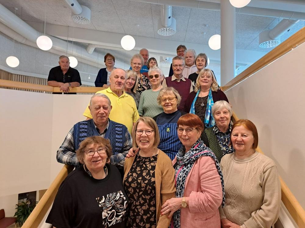 Iloisia eläkeläisiä