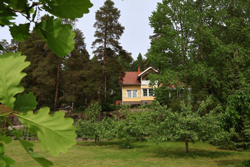 Kuva: Satupiha-niminen kotipiha nousi tuomariston suosikiksi. // Kuvia tiedotteen lopussa.