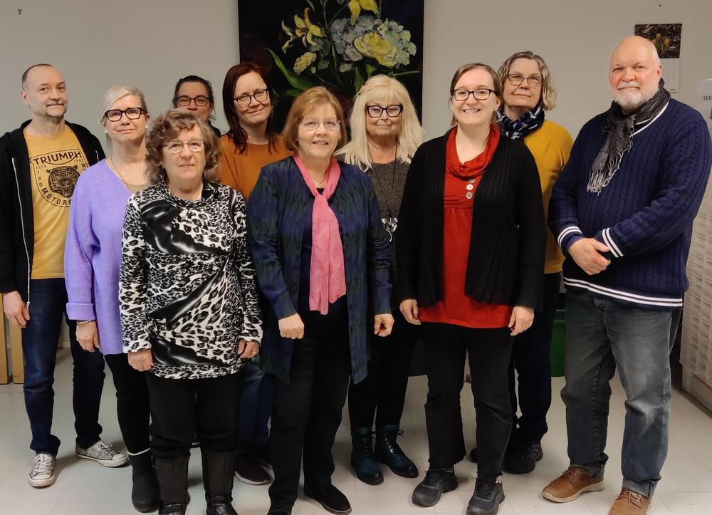 Seuran hallitus vasemmalta: Markku Ojala, Päivi Malinen, Sirpa Lindholm, Virpi Kunnas-Helminen (varajäsen), Kaisa Pikkarainen (varajäsen), Helena Andersson, Tiina Saario-Kuikko, Jenni Kallio, Arja Käyhkö (varajäsen) ja Teuvo Mikkonen (varajäsen). Kuvasta puuttuu Sanna-Kaisa Laine.